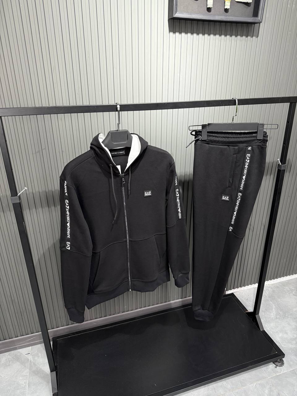 EA7 Emporio Armani Męski Dres – Czarny, Bluza z Kapturem + Spodnie