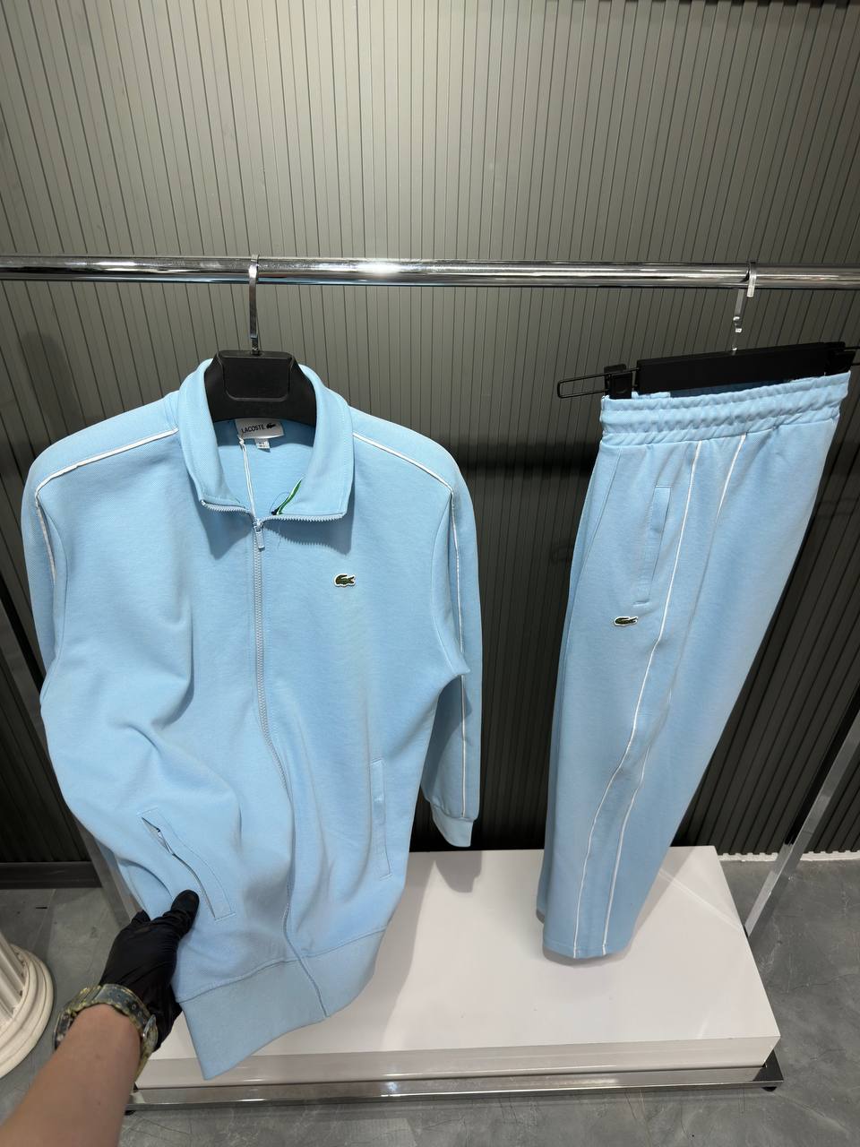 Męski Dres Lacoste Style Jasnoniebieski – Bluza na Zamek + Spodnie