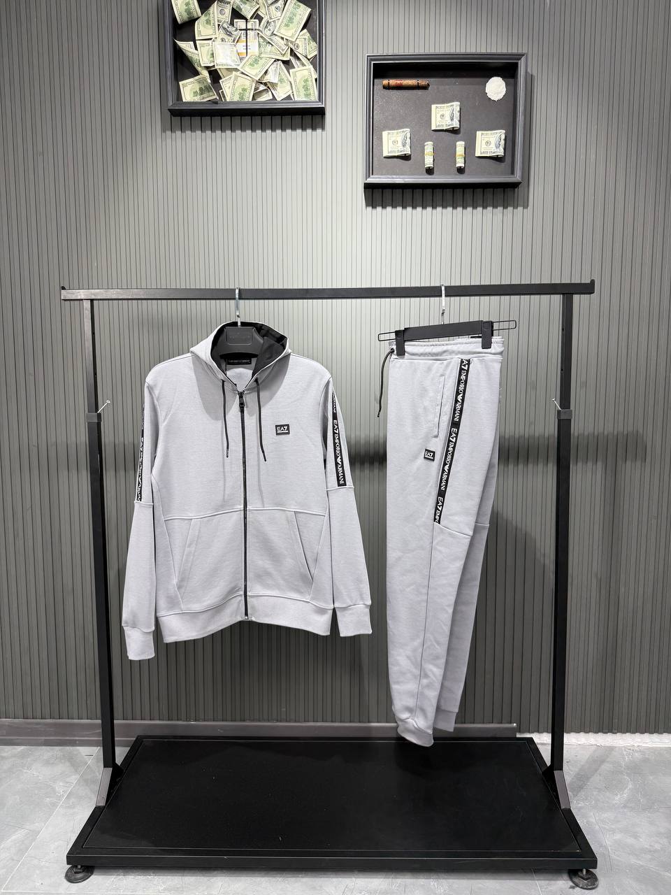 Męski Dres EA7 Style – Szary, Bluza z Kapturem + Spodnie