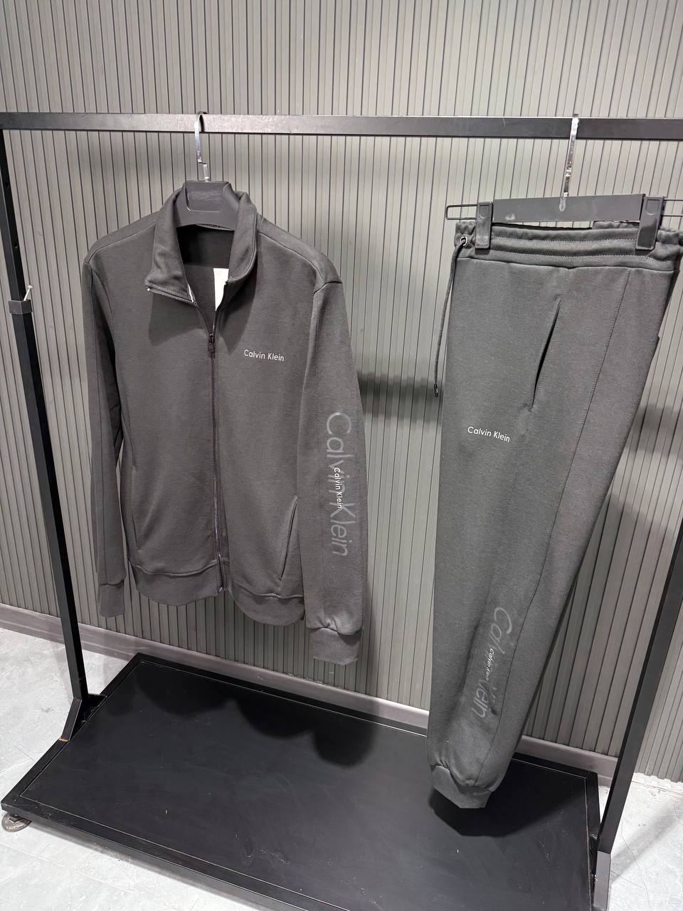 Męski Dres Calvin Klein Style Szary – Bluza na Zamek + Spodnie