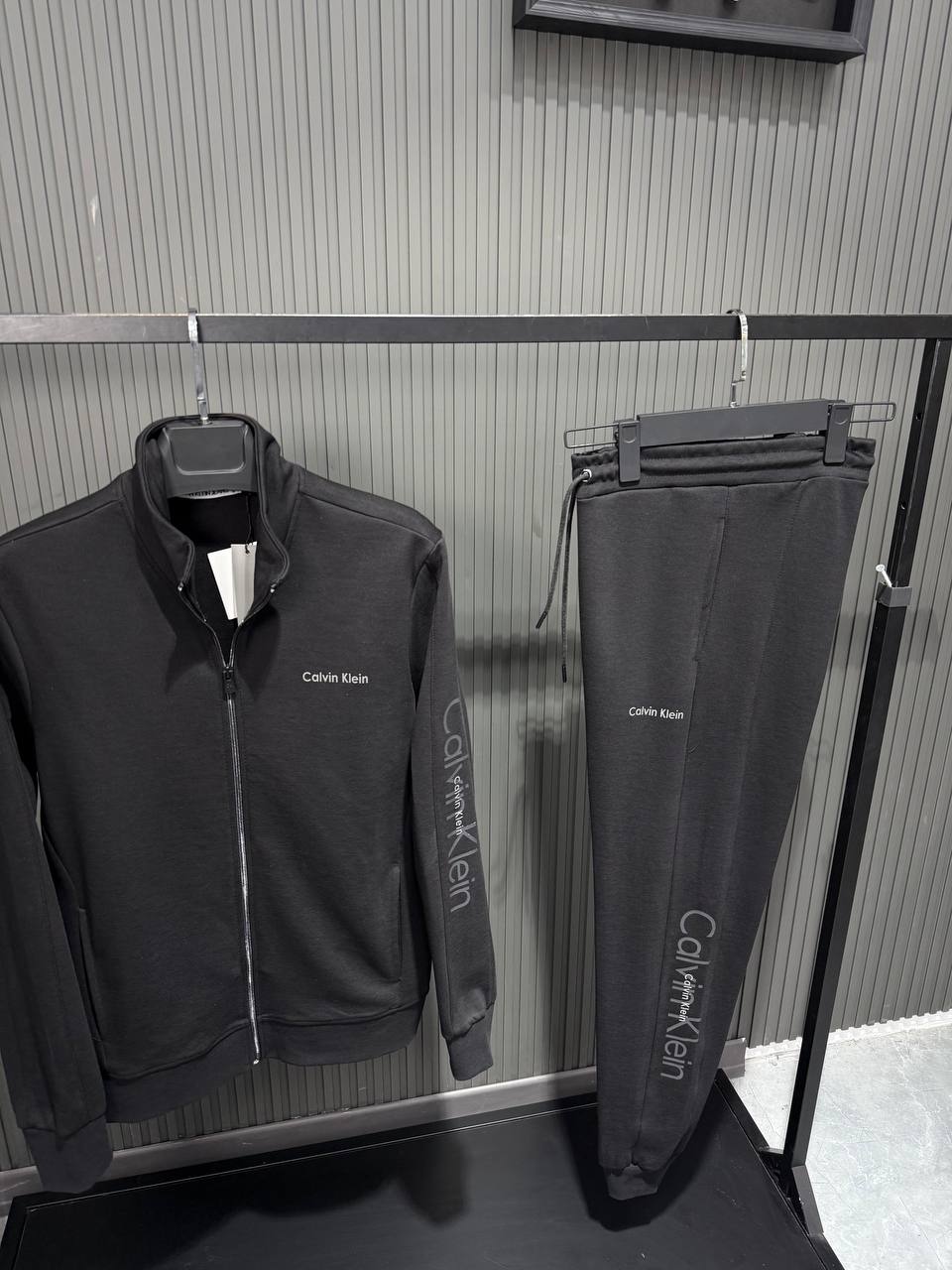 Męski Dres Calvin Klein Style Czarny – Bluza na Zamek + Spodnie